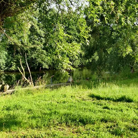 De La Coupure De L'escaut Holiday home